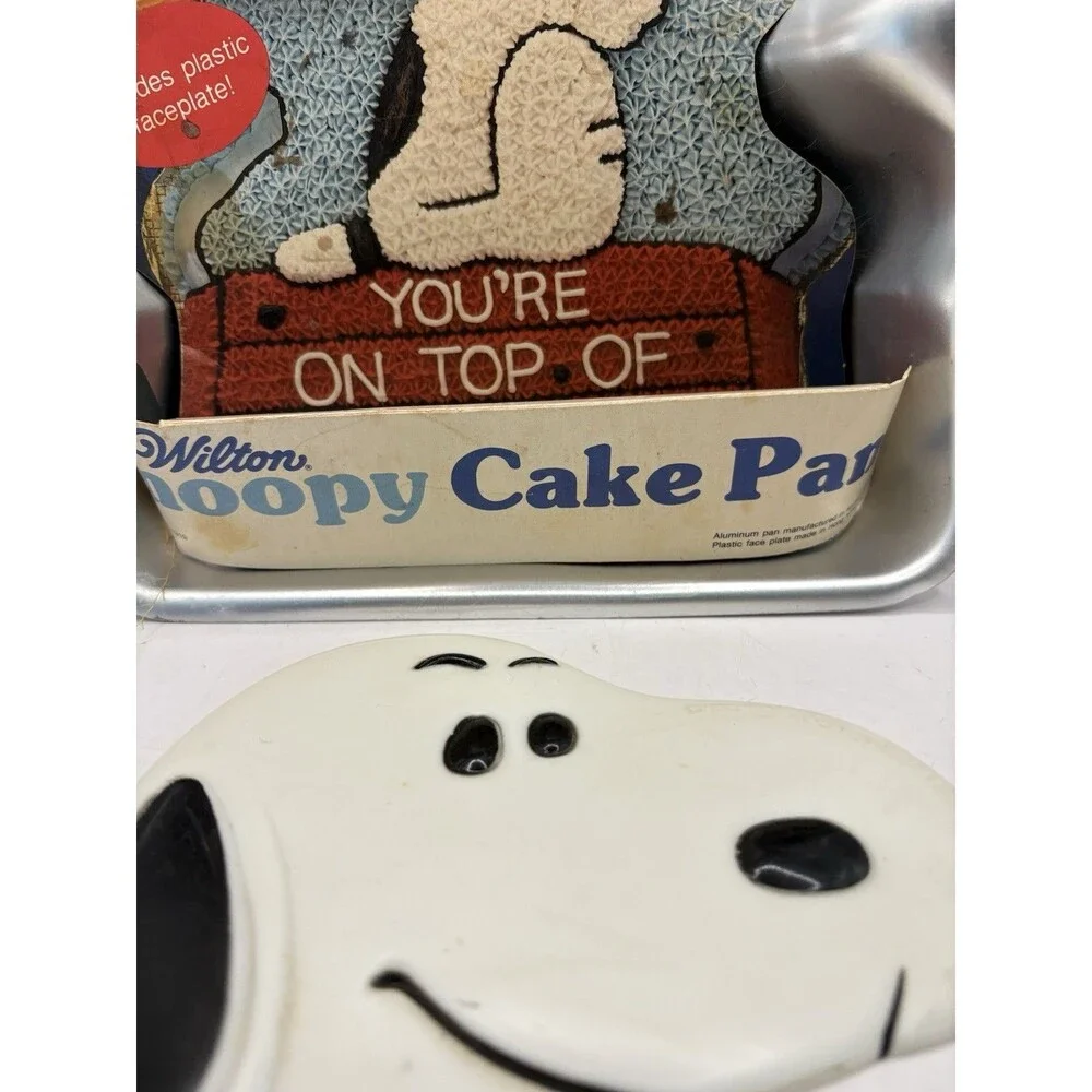 Vintage Peanuts 1965 Wilton Snoopy Red Baron Cake Form New never used